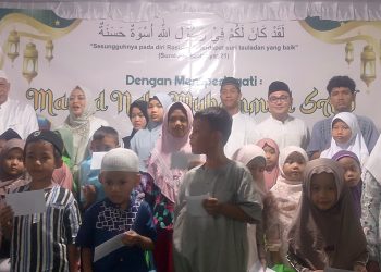 Keluarga Besar H.Glend Sutrisno Jaku dan Hj.Rosa Rosiani Gelar Maulid Nabi SAW 1447 H, Santunan Anak Yatim, dan Apresiasi Tokoh Masyarakat