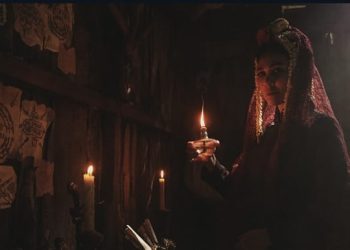Official First Look Film Suzzanna: Santet Dosa di Atas Dosa Luna Maya Tampil Misterius, Semakin Mirip dengan Suzzanna!