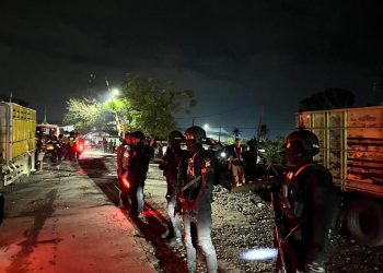 Brimob Polda Metro Jaya Amankan Lokasi Kereta Anjlok di Kedung Waringin, Bekasi