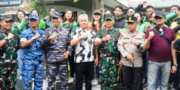Sambut HUT Ke-80 TNI, Sinergitas TNI-Polri Gelar Bakti Sosial di Kota Bandung