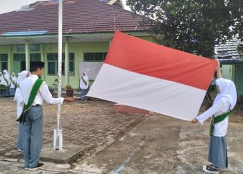 Danposal Manna Lanal Bengkulu Jadi Pembina Upacara di MAN 1 Bengkulu Selatan, Wujud Sinergi TNI AL dan Pendidikan