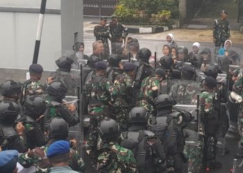 Lanal Bandung Didemo, Pasukan Dakhura Pukul Mundur Pengunjuk Rasa