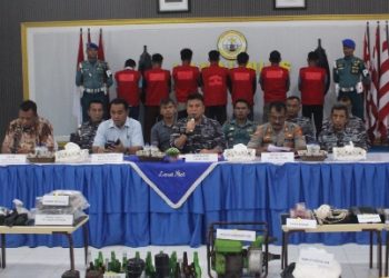 Lanal Nias Kembali Berhasil Tangkap Kapal Illegal Fishing Yang Menggunakan Bahan Peledak