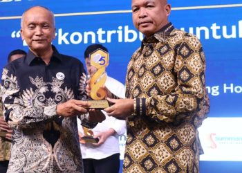 Kapolda Banten Terima Penghargaan di HUT Kabar Banten ke-25
