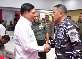 Sinergi Tanpa Batas, Menkopolkam Tegaskan Soliditas TNI–Polri Untuk Papua Damai
